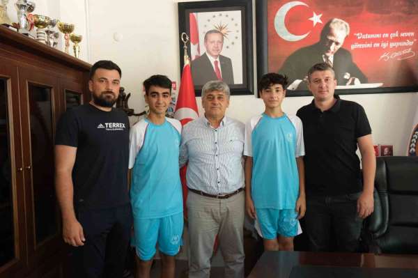 Milli takım kampına davet edilen sporculardan Başkan Çömden'e ziyaret