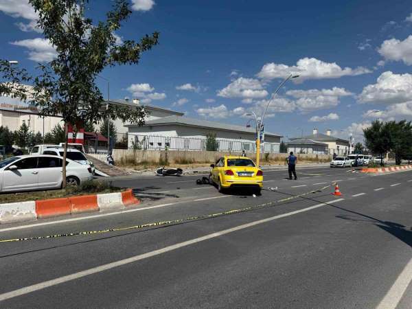 Ağrı'da trafik kazası: Karı koca hayatını kaybetti