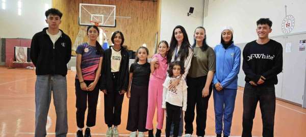 Atletizm camiasından Elif Eyüp'e anlamlı ziyaret