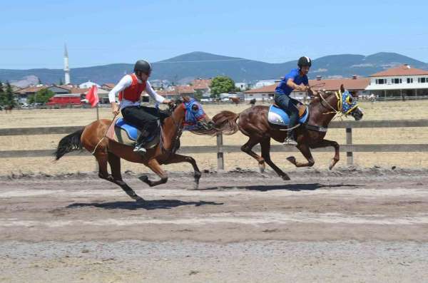 Rahvan at yarışı nefesleri kesti