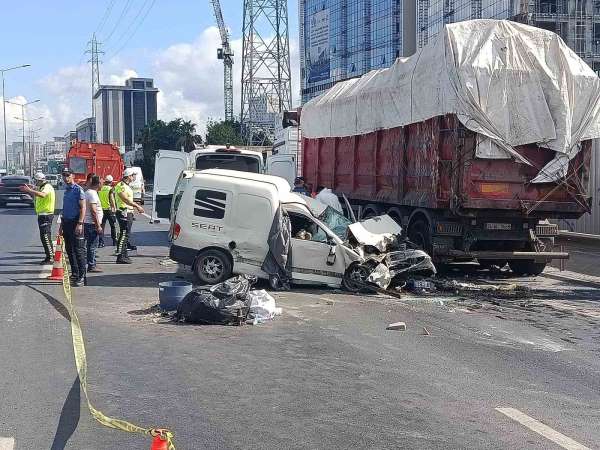 Basın Ekspres Başakşehir istikametinde zincirleme kaza: 1 ölü