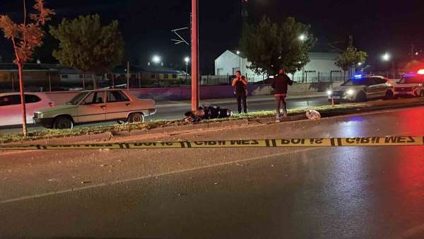 Motosiklet kazasında ağır yaralanan genç, 21 günlük yaşam mücadelesini kaybetti