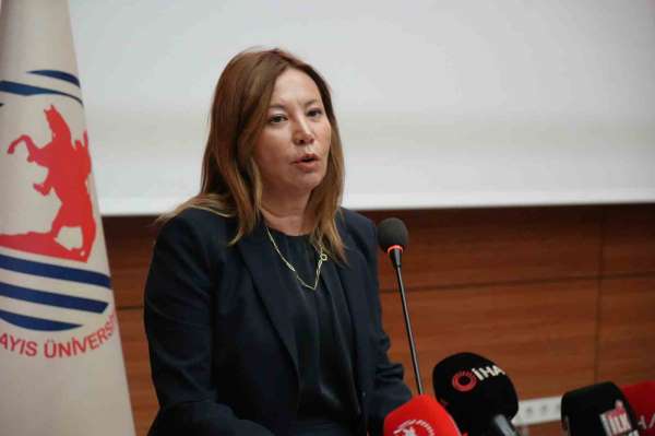 Rektör Aydın: '15 Temmuz, istikbalimize ipotek koymaya çalışanları hayal kırıklığına uğrattı'