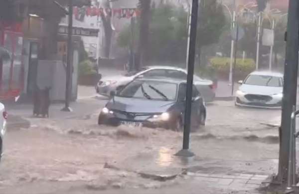 Sinop Türkeli'yi sağanak vurdu