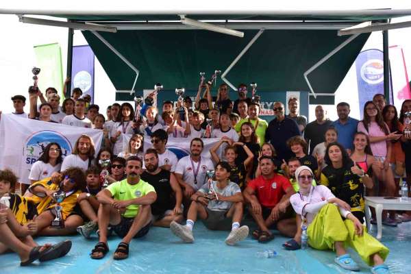 Büyükşehir'in ev sahipliği yaptığı Wakeboard Türkiye Şampiyonası'nda ödüller sahiplerini buldu