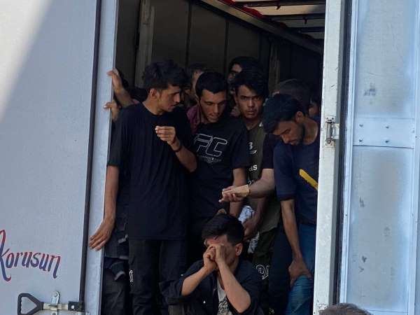 Tokat'ta 50 kaçak göçmen yakalandı