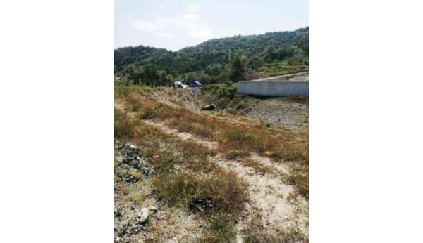 Türkeli'de otomobil şarampole uçtu: 1 yaralı