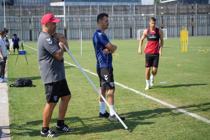 Fuat Çapa: 'UEFA listesine 2 yabancı oyuncu ekleyeceğiz'