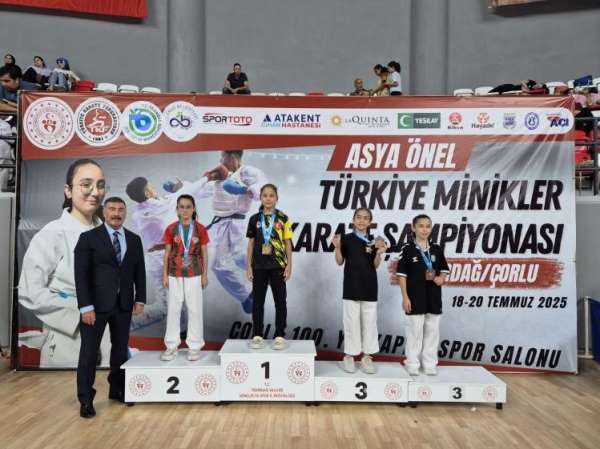 Bilecikli sporcu Türkiye Minikler Karate Şampiyonası'nda büyük başarı elde etti