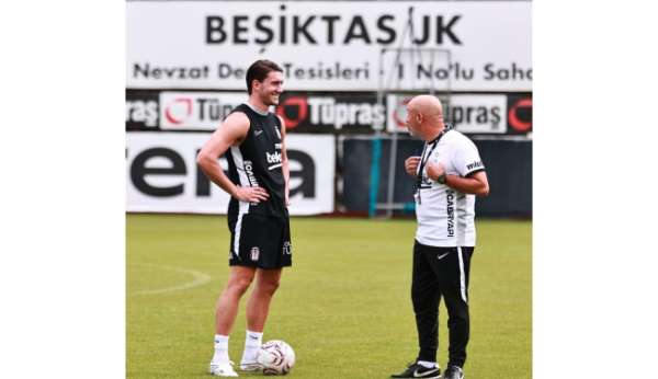 Dusan Vlahovic, Beşiktaş ile ilk antrenmanına çıktı