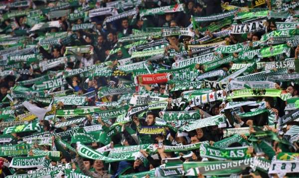 Bursaspor taraftarı ikiye bölündü!