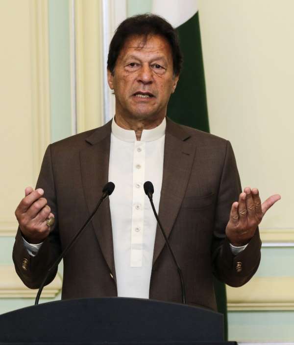 Pakistan Başbakanı Khan: 'Tecavüzcüler alenen asılmalı veya kimyasal olarak hadı