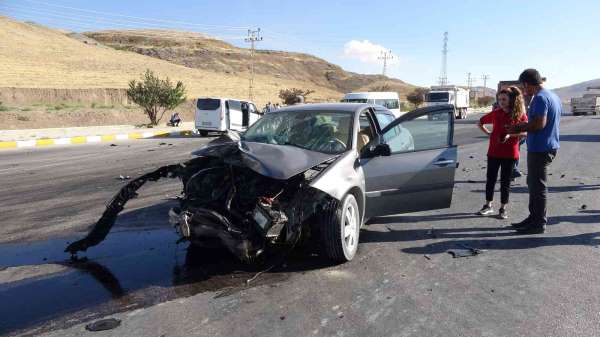 Van'da trafik kazası: 5 yaralı - Van haber