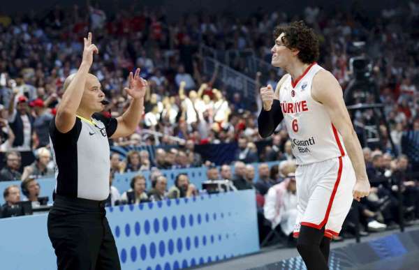 A Milli Erkek Basketbol Takımı, Avrupa ikincisi oldu