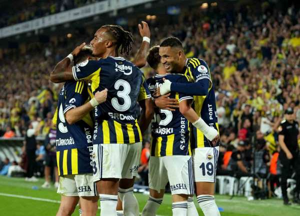 Fenerbahçe, Trabzonspor'u üst üste 4. maçta yendi