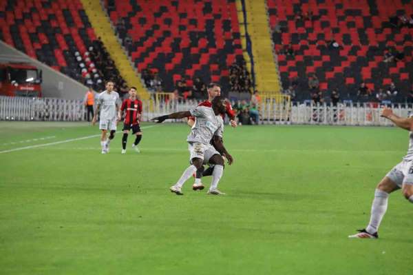 Trendyol Süper Lig: Gaziantep FK: 0 - Kocaelispor: 0