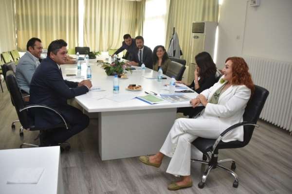 Başkan Acar'dan Ege Üniversitesi İletişim Fakültesine ziyaret