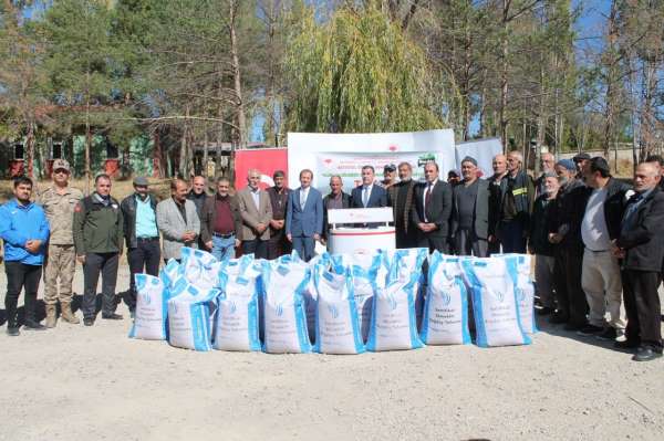 Bayburt'ta çiftçilere yüzde 50 devlet destekli buğday tohumu dağıtıldı