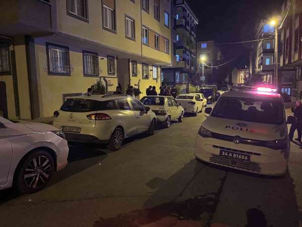 Arnavutköy'de evinin önünde silahlı saldırıya uğrayan adam ağır yaralandı