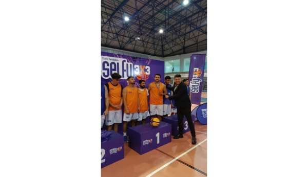 ERÜ'de 3X3 turnuvası sona erdi