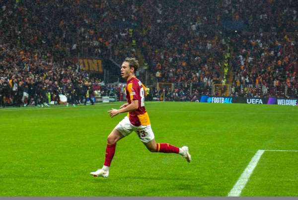 Aleksey Batrakov, ilk golünü Barcelona'ya karşı attı