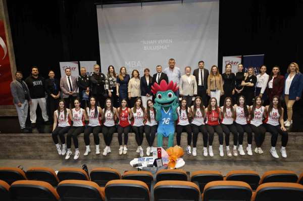 Dünya Kız Çocukları Günü'nde Eker Spor Kulübü'nden ilham veren buluşma