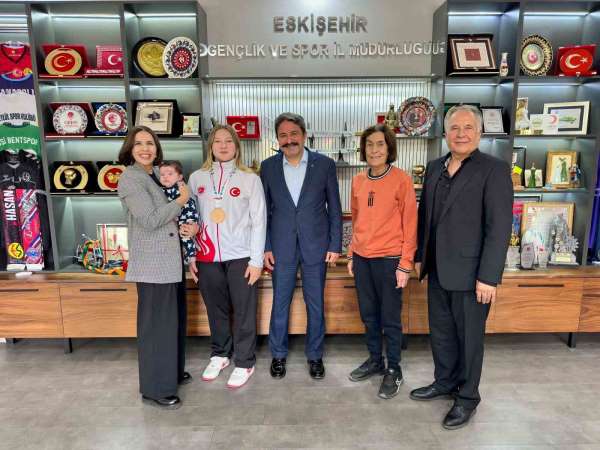 Eskişehir'i temsil eden genç sporcu dünya üçüncüsü oldu