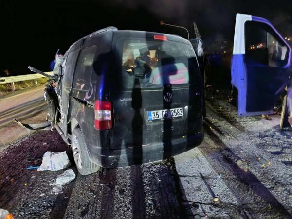 Manisa'da zincirleme kaza: 1'i ağır 5 yaralı