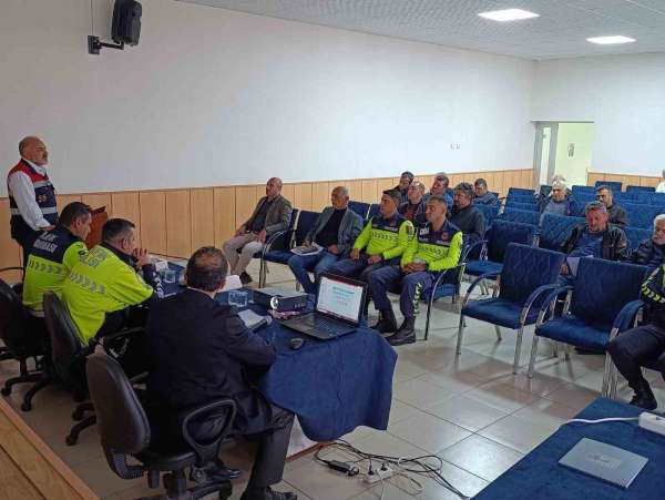Okul servis şoförlerine trafik güvenliği eğitimi