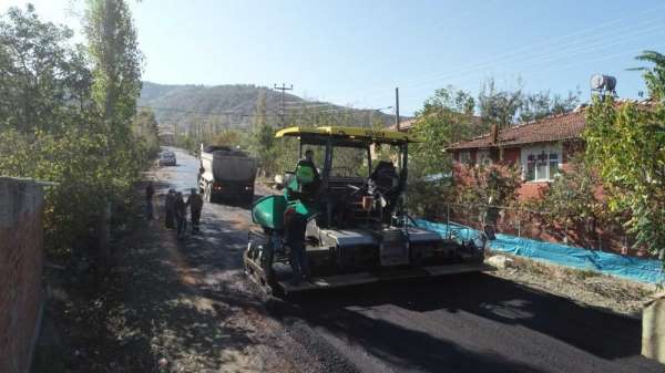Ezinepazar'da yollar BSK asfaltla kaplandı 