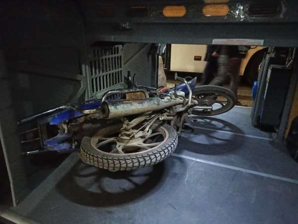 Çalıntı motosiklet, yolcu otobüsünün bagajında ele geçti