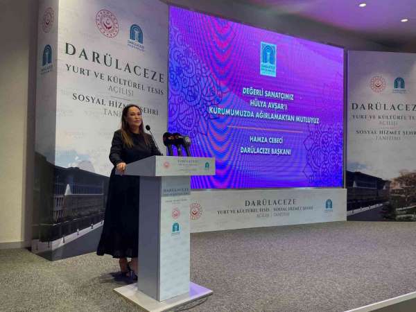 Hülya Avşar: 'Eğer ki parti meselesinin dışında bir vatandaş olarak yapabileceğim bir şeyler olacaksa siyasetç
