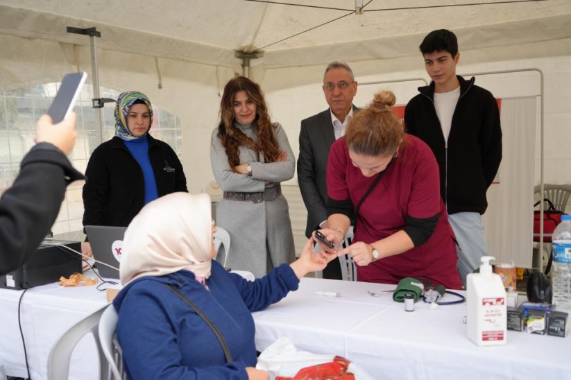 Samsun'da 'Dünya Diyabet Günü'nde şeker ölçümü yaptılar