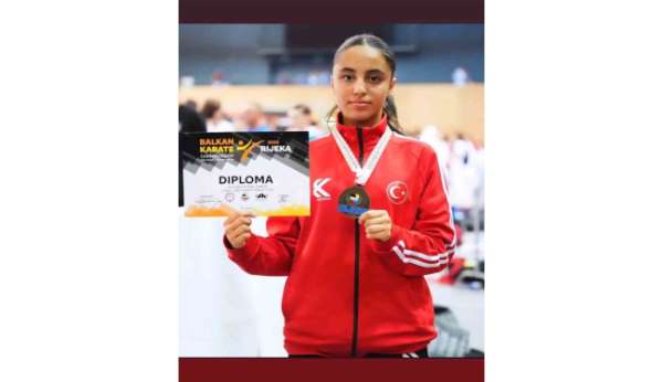 Bilecikli Sporcu Elif Azra Yıldırım Balkan üçüncüsü oldu