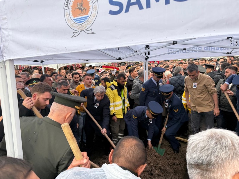 Samsun, Şehidini Gözyaşlarıyla Uğurladı Emre Altıok Son Yolculuğuna Uğurlandı