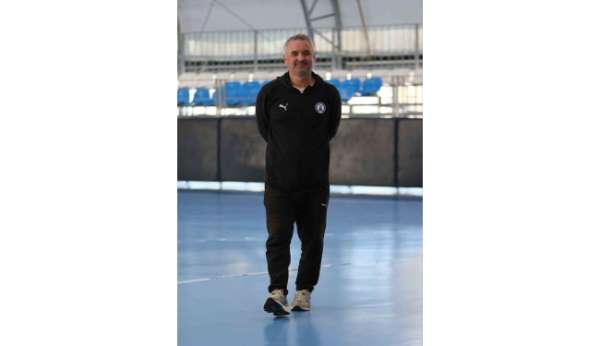 Yalıkavakspor Başantrenörü Özcan: 'Hedefimizden ayrılmadan yola devam ediyoruz'