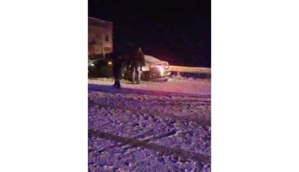 Yoğun kar yağışı kazaları beraberinde getirdi: 1 ölü, 5 yaralı