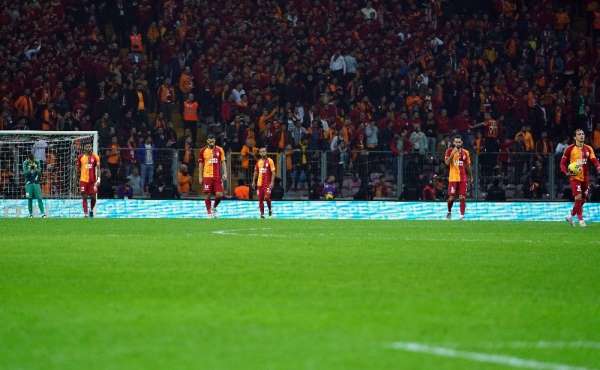 Galatasaray tarafından takımına tepki, Ankaragücü'ne alkış 