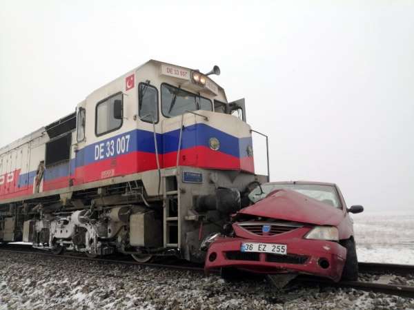 Kars'ta tren kazası: 3 ölü, 3 yaralı 
