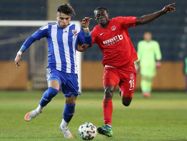 TFF 1. Lig: Ankaraspor: 0 - Ümraniyespor: 0 
