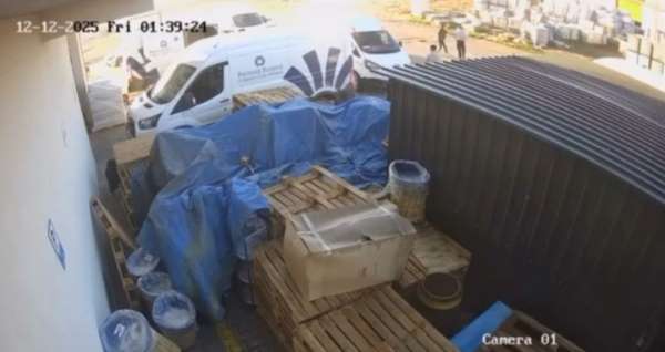 Adana'da bir kişinin bıçaklanarak öldürüldüğü olayın kamera kayıtları ortaya çıktı