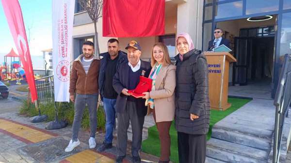 Bilecik'te 105 TOKİ hak sahiplerine teslim edildi