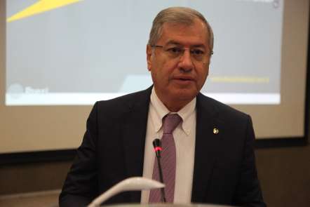 Menevşe: 'Yeni dünyanın alışveriş alışkanlığı artık e- ticarette' 
