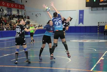 Hentbol Kadınlar Türkiye Kupası: Kastamonu Belediyespor: 27 - Ardeşen Gençlik: 2