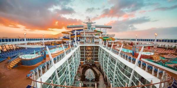 Dünyanın önde gelen cruise gemilerinde Polin Waterparks imzası 