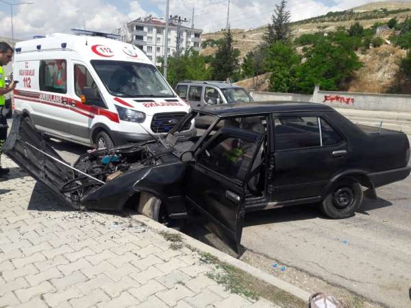 Sivas'ta trafik kazası 5 yaralı