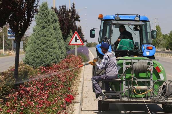 Karaman Belediyesinden çevre ve yeşil alan çalışmaları 