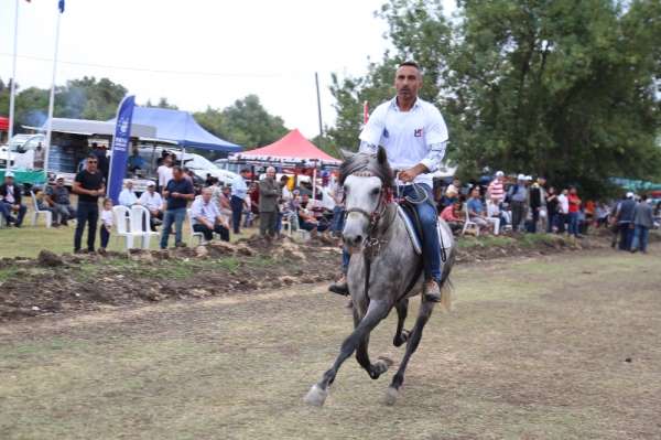 Rahvan atları '15 Temmuz' için yarıştı - Bursa haber