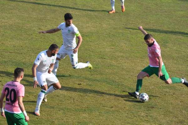 Isparta 32 Spor, 3 futbolcuyu transfer etti 