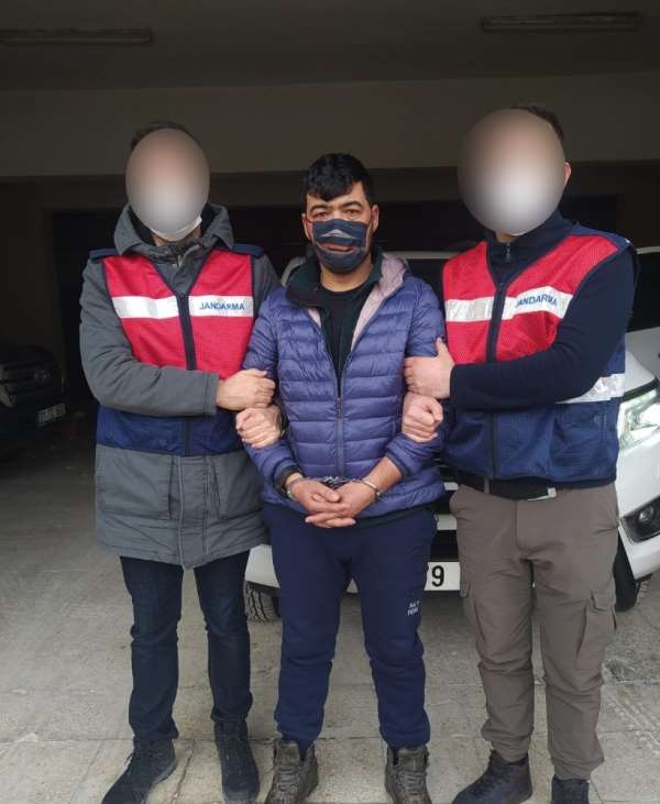 Kırmızı Bültenle aranan DEAŞ'lı terörist tutuklandı 